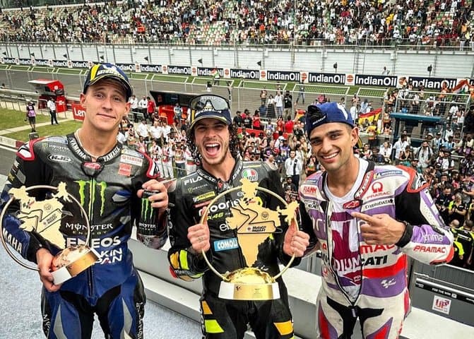 Hasil MotoGP India: Bagnaia Jatuh, Quartararo Podium! Hasil MotoGP India: Bagnaia Jatuh, Quartararo Podium!
