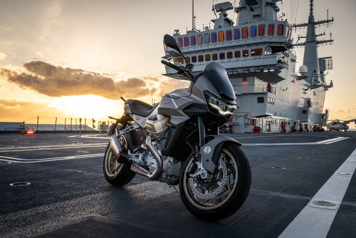 Spesifikasi Moto Guzzi V100 Mandello, 1.000 cc Cuma 2-Silinder? Spesifikasi Moto Guzzi V100 Mandello, 1.000 cc Cuma 2-Silinder?