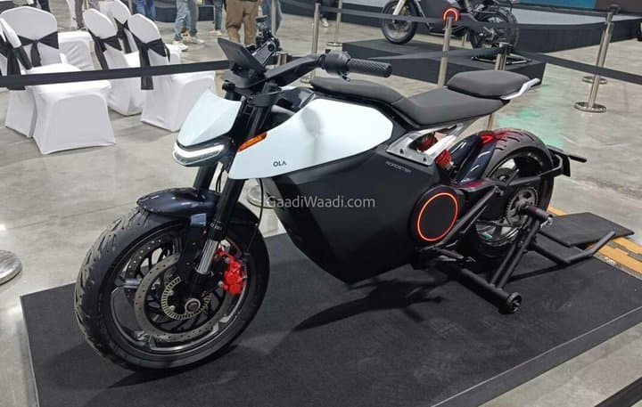 Motor Listrik Ini Bisa Tempuh 500 Km dan Ngebut Nyaris 200 Km/Jam! Motor Listrik Ini Bisa Tempuh 500 Km dan Ngebut Nyaris 200 Km/Jam!