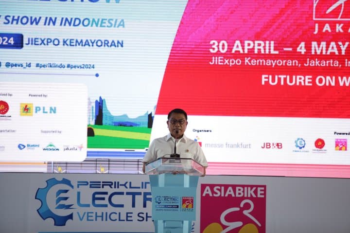 Moeldoko Buka PEVS 2024, Berharap Jadi Wadah Ekosistem Listrik RI Moeldoko Buka PEVS 2024, Berharap Jadi Wadah Ekosistem Listrik RI