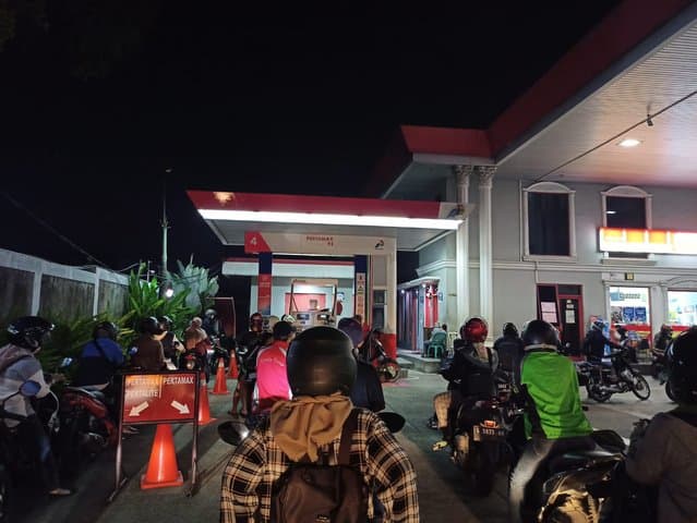 Netizen Kena <i>Prank</i> Kenaikan Harga BBM, Kamu Juga? Netizen Kena <i>Prank</i> Kenaikan Harga BBM, Kamu Juga?
