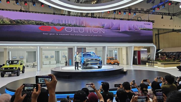 Hadirkan Mobil Listrik eVX, Suzuki Pede Pamer Elektrifikasi di RI Hadirkan Mobil Listrik eVX, Suzuki Pede Pamer Elektrifikasi di RI