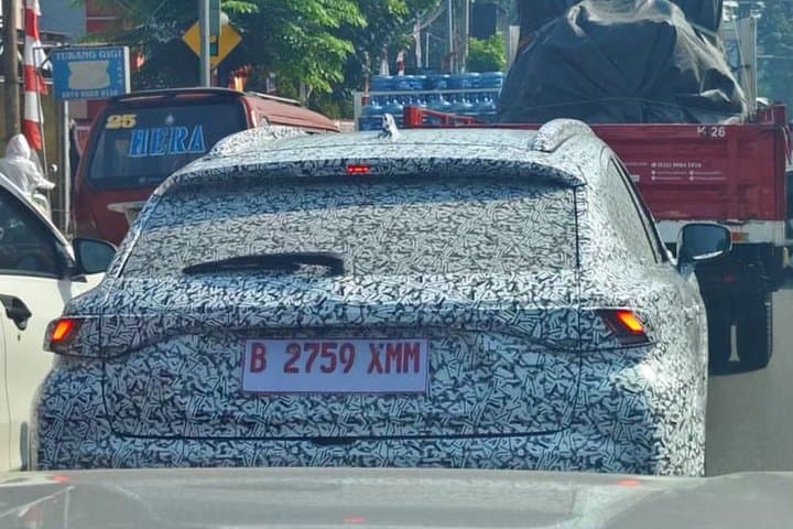 Penampakan Suzuki Fronx yang Siap Meluncur Akhir Tahun di Indonesia Penampakan Suzuki Fronx yang Siap Meluncur Akhir Tahun di Indonesia