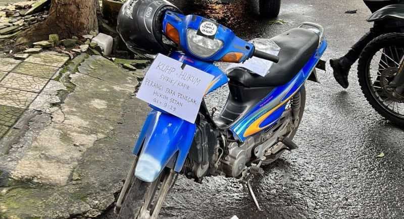 Suzuki Shogun 110  Jadi Saksi Bisu Bom Bunuh Diri di Bandung