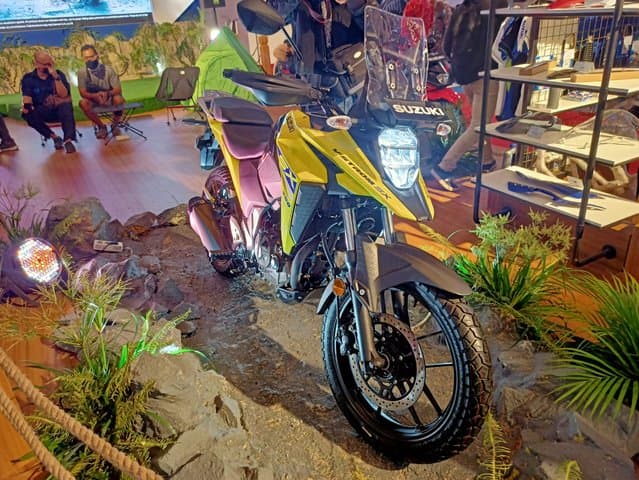Suzuki V-Strom 250 Pakai Mesin Gixxer Mejeng di IMOS 2022 Suzuki V-Strom 250 Pakai Mesin Gixxer Mejeng di IMOS 2022