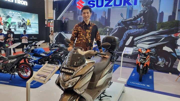 Ramaikan IMOS 2024, Suzuki Bagi-Bagi Promo ke Pengunjung Ramaikan IMOS 2024, Suzuki Bagi-Bagi Promo ke Pengunjung