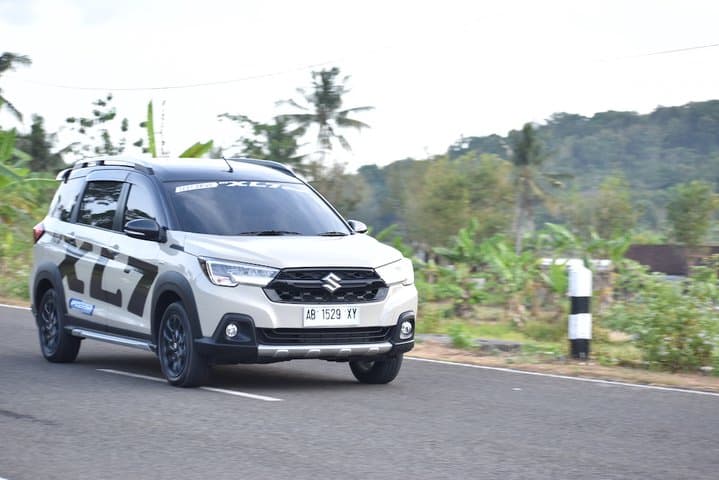 Promo Mobil Akhir Tahun: Suzuki XL7 Diskon Rp40 Juta, DP Nol Persen Promo Mobil Akhir Tahun: Suzuki XL7 Diskon Rp40 Juta, DP Nol Persen