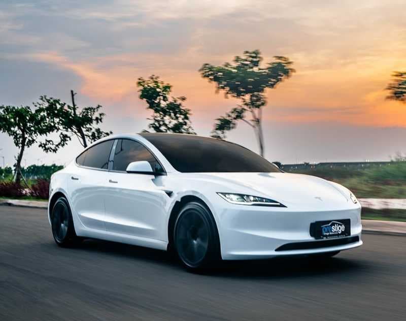 Tesla Model 3 Highland Meluncur di Indonesia, Tembus Rp1 Miliar