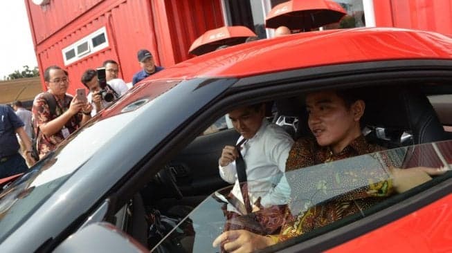 Intip Garasi Cawapres Gibran: Avanza jadi Mobil Termahal Intip Garasi Cawapres Gibran: Avanza jadi Mobil Termahal