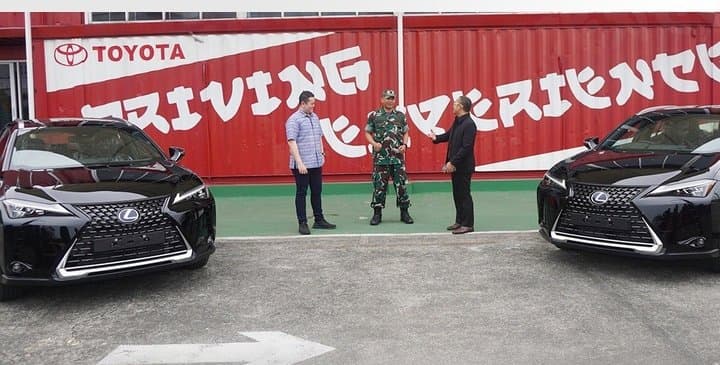 Paspampres Jajal Mobil Listrik Mewah Lexus UX 300e untuk G20 Paspampres Jajal Mobil Listrik Mewah Lexus UX 300e untuk G20
