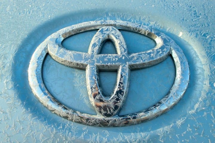 Toyota Bikin Mesin Baru yang Bisa ‘Minum’ Semua Jenis BBM Toyota Bikin Mesin Baru yang Bisa ‘Minum’ Semua Jenis BBM