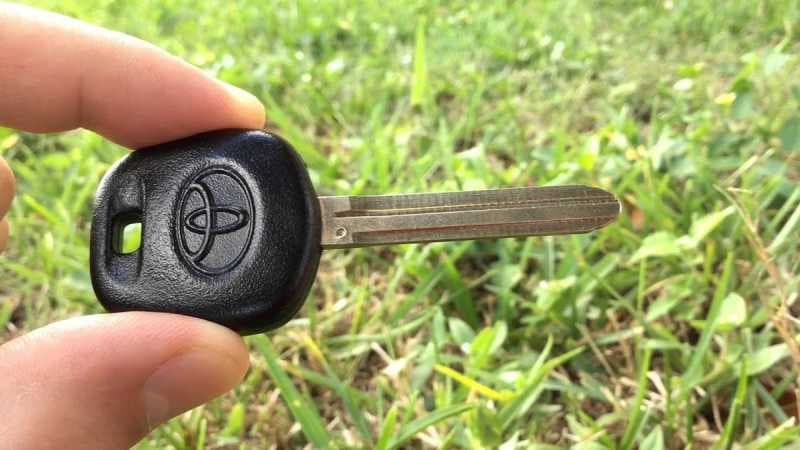 Toyota Ganti Kunci Remote Jadi Anak Kunci Biasa, Kenapa?