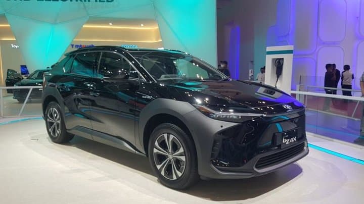Toyota Konfirmasi Mobil Listrik bZ4X Akan Dijual di Indonesia Toyota Konfirmasi Mobil Listrik bZ4X Akan Dijual di Indonesia