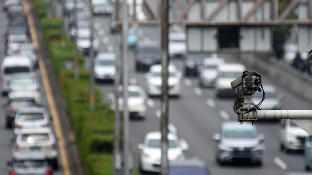 Cara Gampang Hindari Macet Liburan Nataru: Pantau Lalin Lewat CCTV