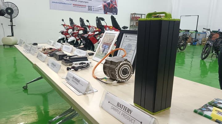 Ini Biaya dan Syarat Dapat Subsidi Konversi Motor Bensin ke Listrik Ini Biaya dan Syarat Dapat Subsidi Konversi Motor Bensin ke Listrik