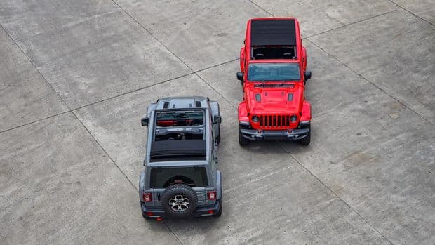 Jeep Wrangler Terbaru di Indonesia, Buka Tutup Atap Terpalnya Kini Otomatis