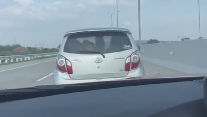 Apa Itu Lane Hogger? Bikin Emosi dan Memicu Kecelakaan di Jalan! Apa Itu Lane Hogger? Bikin Emosi dan Memicu Kecelakaan di Jalan!