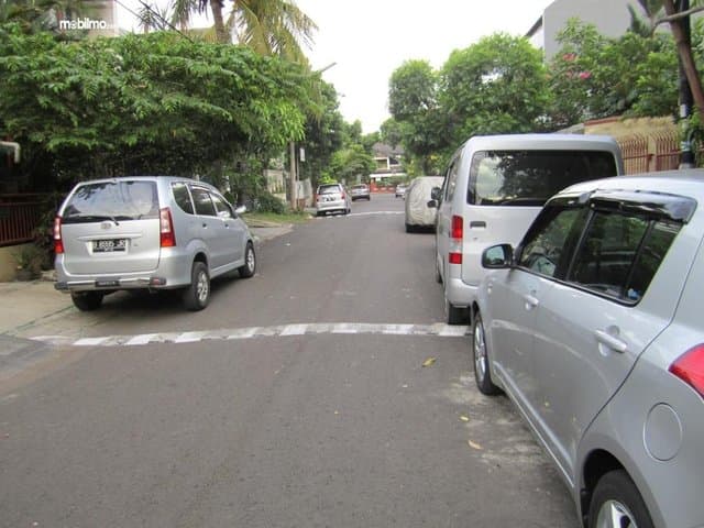Pemilik Mobil Wajib Punya Garasi, Wacana Lama yang Gak Dianggap Warga Pemilik Mobil Wajib Punya Garasi, Wacana Lama yang Gak Dianggap Warga