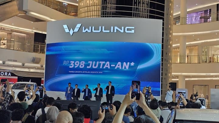 Resmi Dapat Subisidi, Harga Wuling Clound EV jadi Turun Rp12 Juta Resmi Dapat Subisidi, Harga Wuling Clound EV jadi Turun Rp12 Juta