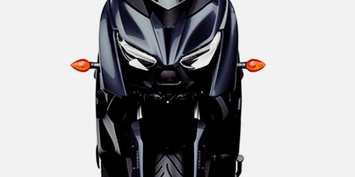 Honda Forza 350 Meluncur, <i>Eh</i> Yamaha XMax 300 Tak Mau Kalah Honda Forza 350 Meluncur, <i>Eh</i> Yamaha XMax 300 Tak Mau Kalah