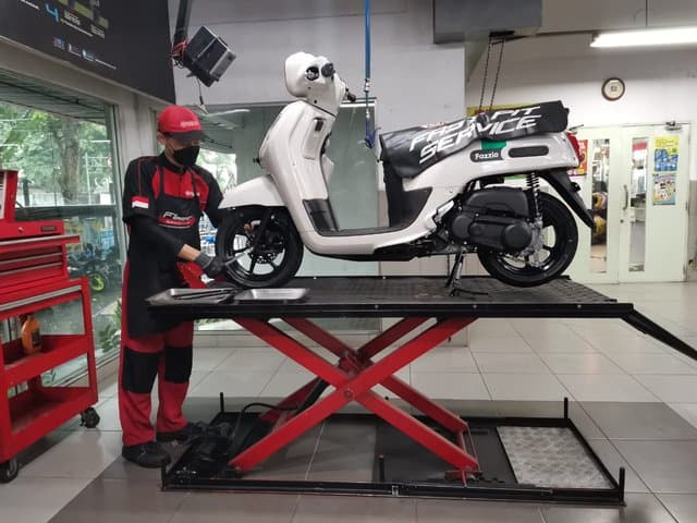 Cuaca Tidak Menentu, Jangan Lupa Cek 5 Komponen Motor Ini Cuaca Tidak Menentu, Jangan Lupa Cek 5 Komponen Motor Ini