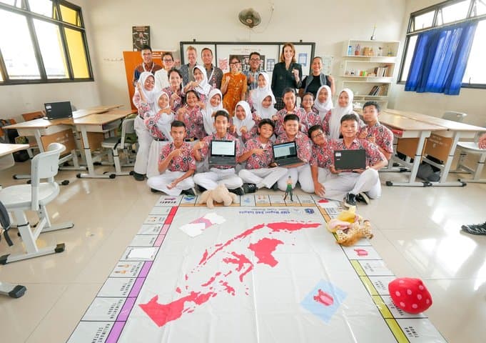 186 Ribu Guru Indonesia Ikut Gemini Academy, Belajar AI dari Google 186 Ribu Guru Indonesia Ikut Gemini Academy, Belajar AI dari Google