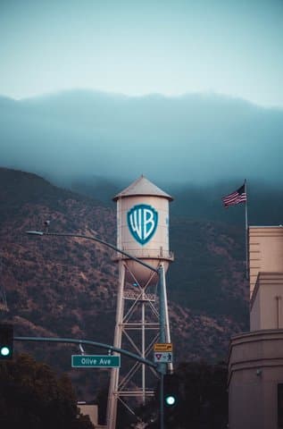 Drama Warner Bros: PHK hingga ‘Kawin’ dengan Cartoon Network Drama Warner Bros: PHK hingga ‘Kawin’ dengan Cartoon Network