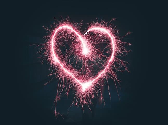 Catat Nih! Berbagai Promo Khusus Valentine di Shopee, Tokopedia dkk Catat Nih! Berbagai Promo Khusus Valentine di Shopee, Tokopedia dkk