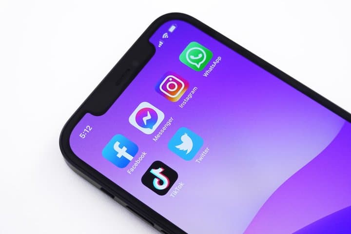 Seberapa Mungkin <i>Sih</i> Kominfo Blokir Google, WhatsApp, IG dkk? Seberapa Mungkin <i>Sih</i> Kominfo Blokir Google, WhatsApp, IG dkk?