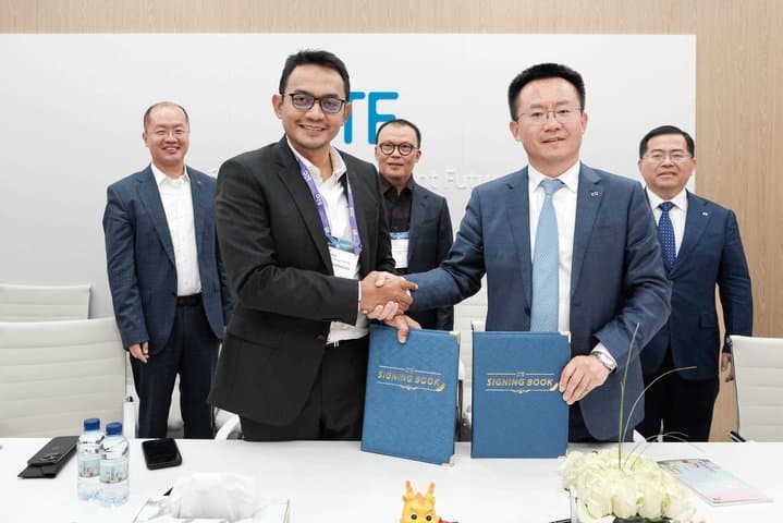 Telkomsel Bersama ZTE Perkuat Jaringan 4G di Makassar & Kendari Telkomsel Bersama ZTE Perkuat Jaringan 4G di Makassar & Kendari