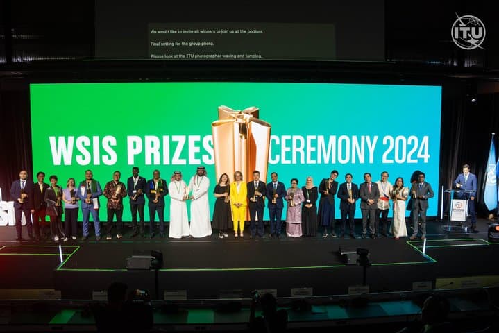 JaWAra Internet Sehat Raih Penghargaan Utama WSIS Prize dari PBB JaWAra Internet Sehat Raih Penghargaan Utama WSIS Prize dari PBB