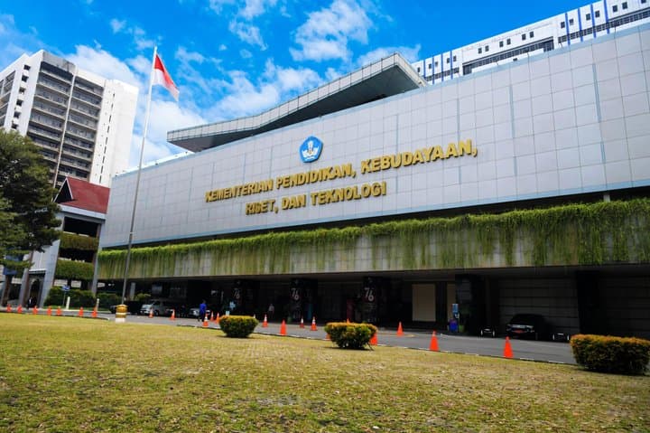 Imbas PDN, Data Mahasiswa Penerima Beasiswa KIP Kemendikbud Aman? Imbas PDN, Data Mahasiswa Penerima Beasiswa KIP Kemendikbud Aman?