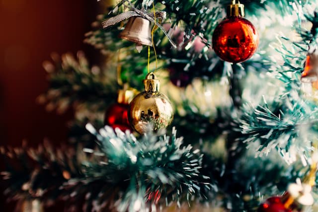 4 Rekomendasi Situs Buat Bikin Kartu Ucapan Natal dan Tahun Baru 2024