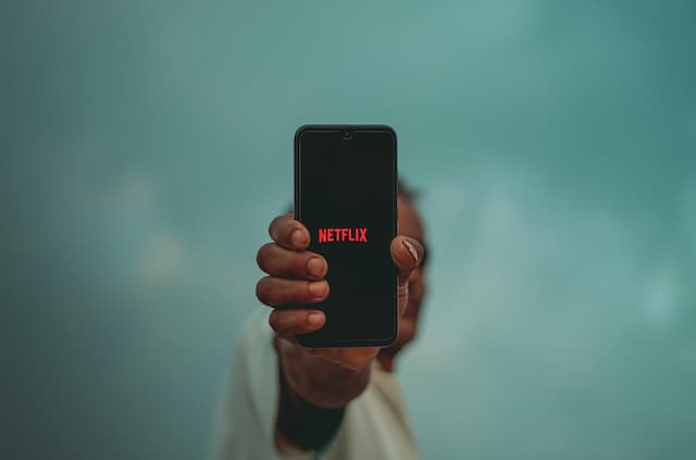 Sharing Password di Netflix Bikin 1 Juta User Kabur
