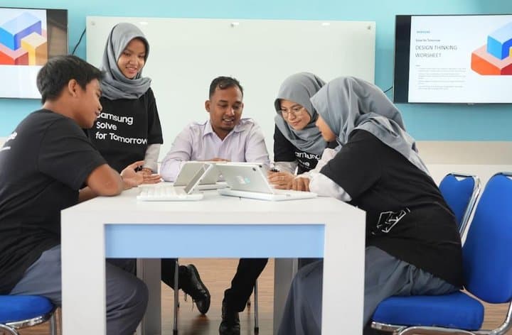 Pelatihan Design Thinking Samsung Dorong Siswa Gali Solusi Masalah Sosial Pelatihan Design Thinking Samsung Dorong Siswa Gali Solusi Masalah Sosial