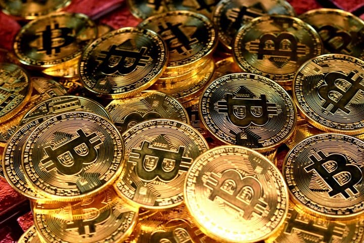 Bitcoin Anjlok Terus, Wajar Gak Sih? Bitcoin Anjlok Terus, Wajar Gak Sih?