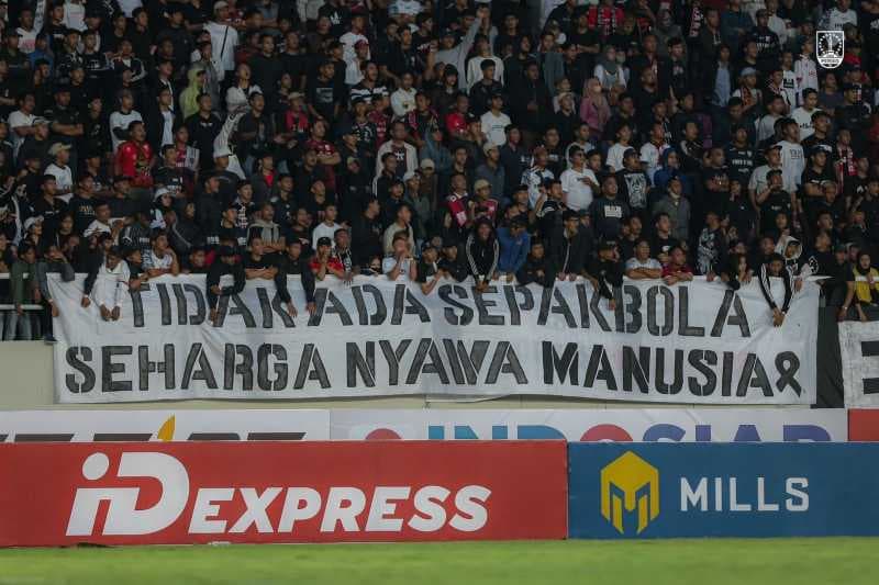 Klub Bola Indonesia Kompak Ganti Profil Medsos, Kenang Tragedi Kanjuruhan