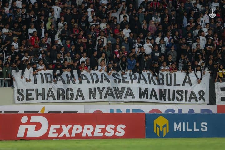 Klub Bola Indonesia Kompak Ganti Profil Medsos, Kenang Tragedi Kanjuruhan Klub Bola Indonesia Kompak Ganti Profil Medsos, Kenang Tragedi Kanjuruhan