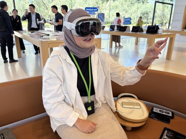 Apple Vision Pro Murah Lagi Digarap, Harganya 'Cuma' Rp31 Jutaan Apple Vision Pro Murah Lagi Digarap, Harganya 'Cuma' Rp31 Jutaan