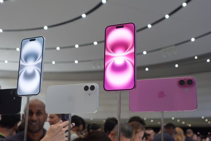 Daftar iPhone yang Dapat Apple Intelligence Lewat Update iOS 18.1 Daftar iPhone yang Dapat Apple Intelligence Lewat Update iOS 18.1