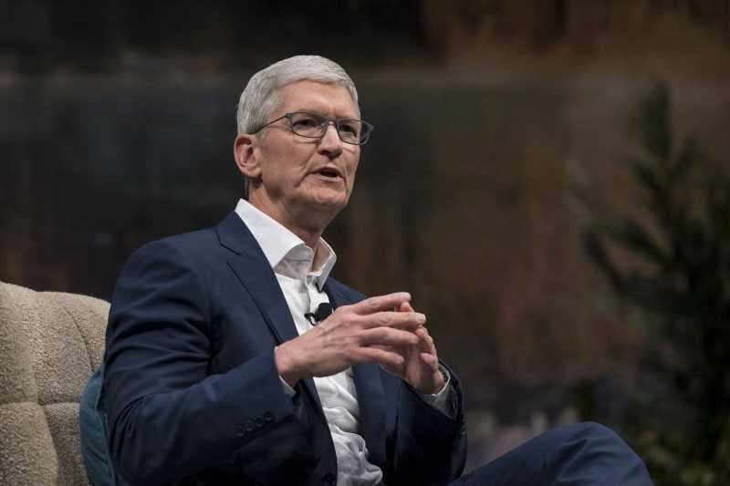 Apple Ditagih Investasi di IKN, Jokowi Tunjuk Luhut Jadi Koordinator