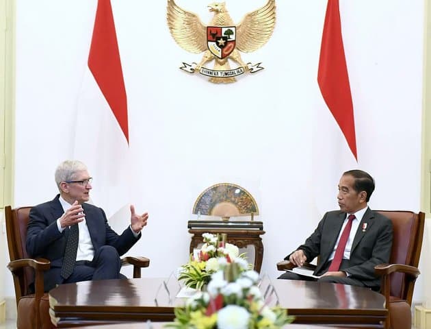 Recap Aktivitas CEO Apple Tim Cook Selama 2 Hari di Indonesia Recap Aktivitas CEO Apple Tim Cook Selama 2 Hari di Indonesia