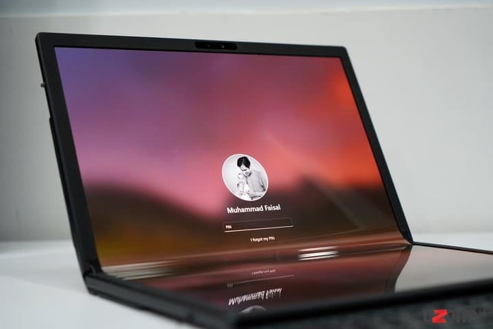 Apple Kepincut Bikin MacBook Lipat, Rilis Tiga Tahun Lagi Apple Kepincut Bikin MacBook Lipat, Rilis Tiga Tahun Lagi