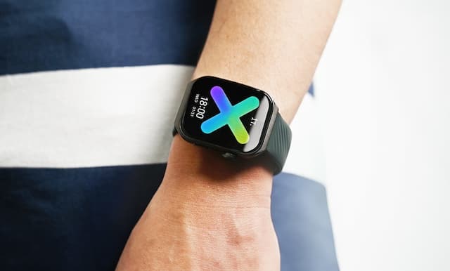 IT Watch Active Curve Debut, Smartwatch Layar Lengkung Gak Mesti Mahal