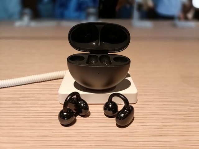 Desain Mirip Anting, TWS Huawei FreeClip Dibanderol Rp2,6 Jutaan Desain Mirip Anting, TWS Huawei FreeClip Dibanderol Rp2,6 Jutaan