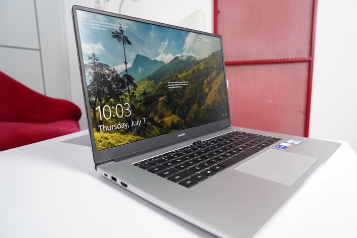 Review: Huawei MateBook D15, Cocok untuk Multitasking! Review: Huawei MateBook D15, Cocok untuk Multitasking!