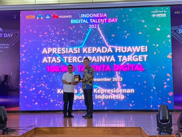 Huawei Sukses Cetak 100 Ribu Talenta Digital Lebih Cepat Huawei Sukses Cetak 100 Ribu Talenta Digital Lebih Cepat