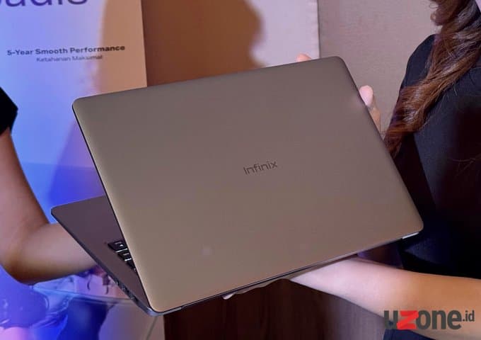 Infinix InBook Air Pro+ dari Dekat, Laptop Tipis Beratnya Cuma Sekilo Infinix InBook Air Pro+ dari Dekat, Laptop Tipis Beratnya Cuma Sekilo