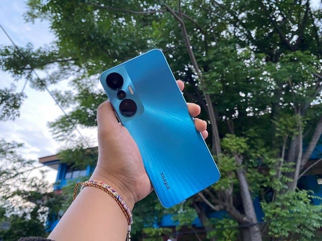 Review Infinix Hot 20s: Cuma Rp2 Jutaan, Bisa Main Game dan Nonton Seharian Review Infinix Hot 20s: Cuma Rp2 Jutaan, Bisa Main Game dan Nonton Seharian