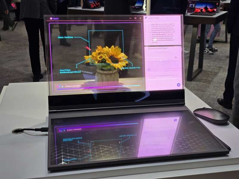 MWC 2024: Lenovo Pamer Laptop Layar Tembus Pandang, Begini Bentuknya